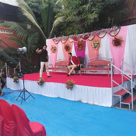Royal Hotel Ahmedabad Ngoại thất bức ảnh