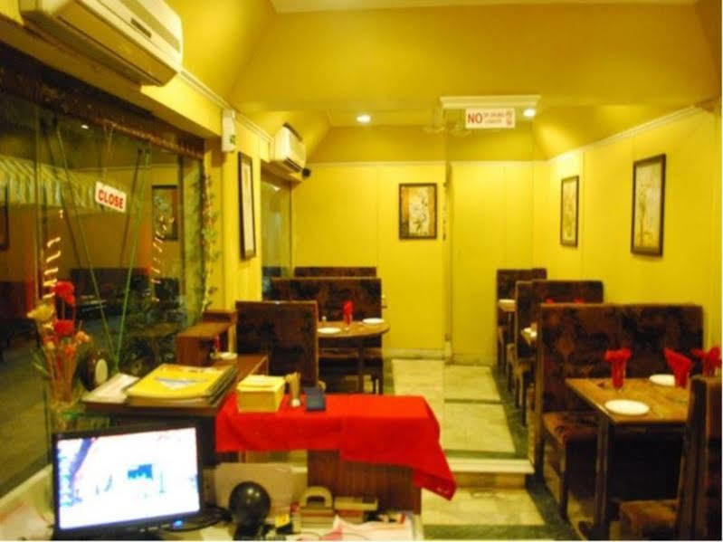 Royal Hotel Ahmedabad Ngoại thất bức ảnh